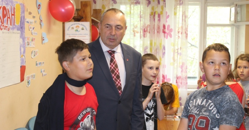 Колымский детский лагерь «Энергетик» посетил мэр Магадана с рабочим визитом