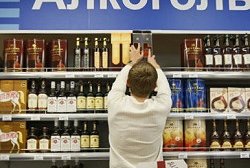 В Магадане резонанс вызывает инициатива запрета продажи алкоголя в дни выпускных вечеров, последнего звонка и Дня знаний