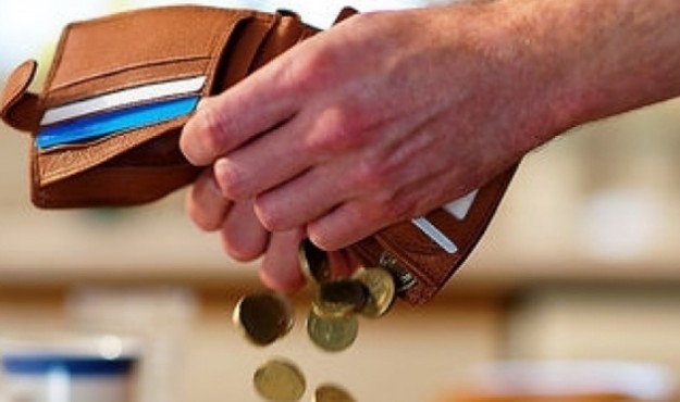 Магаданский «папаша» пытался откупиться от ребенка подачкой в 1000 рублей