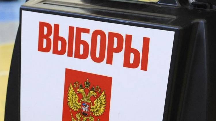 Началось в колхозе утро…