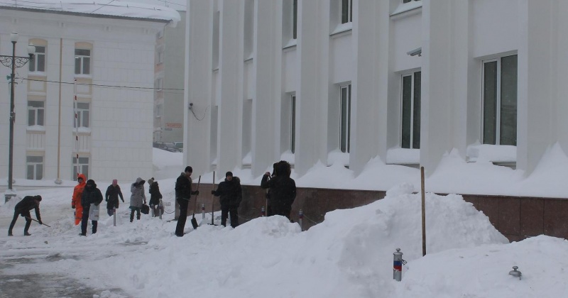 Мэр Магадана пригласил горожан активно включиться в работу по уборке снега