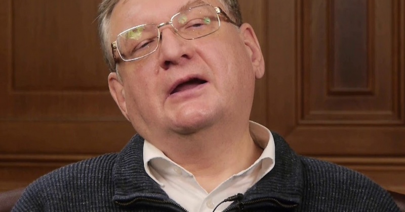Алексей Зубец: Поддержание социальной инфраструктуры где-нибудь в Магадане и во Владимирской области — это две совершенно разные суммы