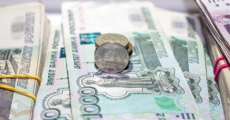 Оксана Бондарь: Работодатель должен предусмотреть месячную зарплату не ниже МРОТа