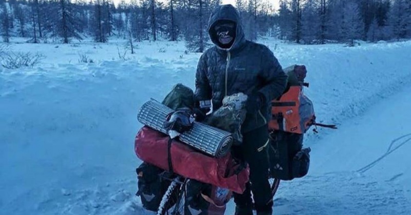 Итальянский турист-экстремал добрался на велосипеде из Магадана  Усть-Неры