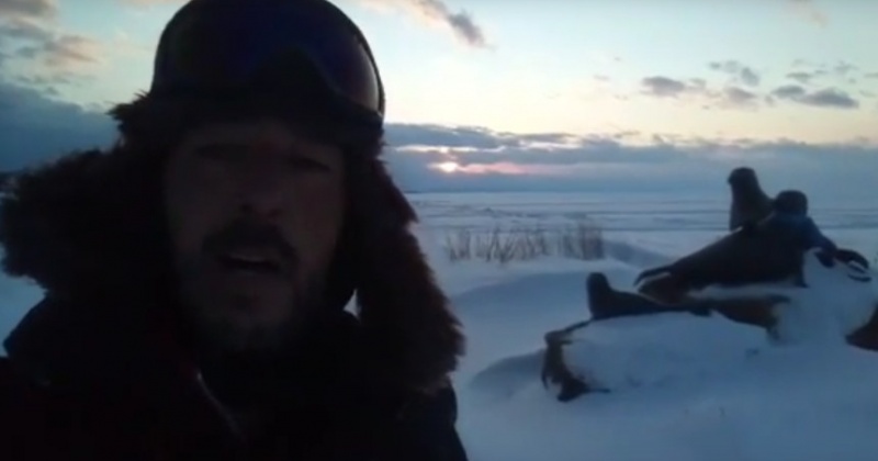 Путешествующий из Магадана в Иркутск Хосе Андрес Абьян Пахарес доехал до Байкала (Видео)
