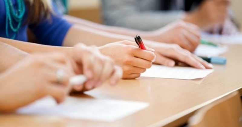 Выпускники российских школ в 2020 году получат аттестаты без сдачи итоговых экзаменов